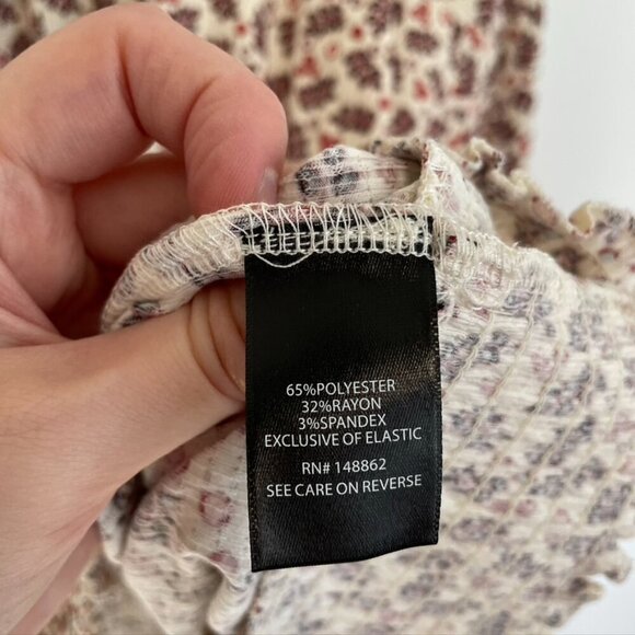 NEW NWT TORRID 4 Plus Size Textured Jersey Choker Neck Smocked Bottom Top Floral - Picture 11 of 15